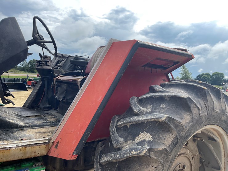 massey-ferguson-2705-image-20