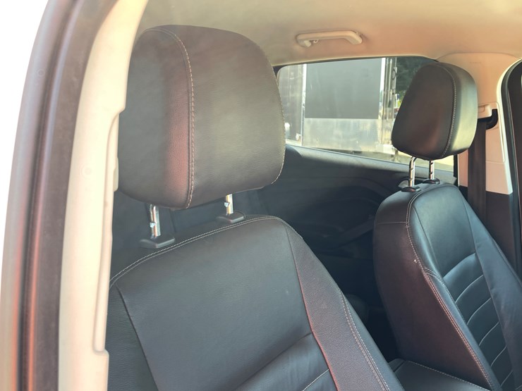 2014-ford-escape-image-46