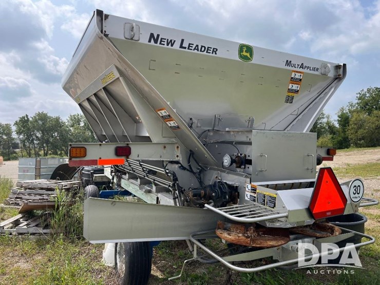 2019-john-deere-485-image-18
