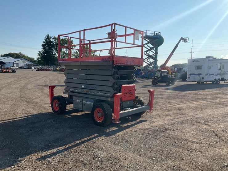 2008-skyjack-sj8850rt-image-11
