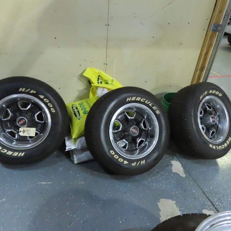 1970's Oldsmobile Rallye Rims in Black
