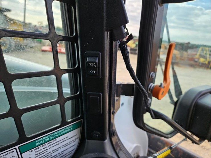 2019-bobcat-s590-image-19