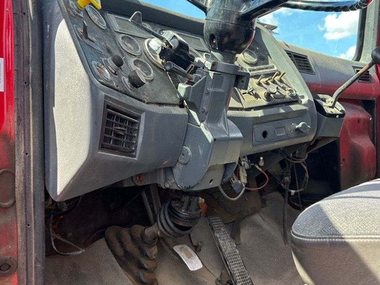 1992-ford-l8000-image-15