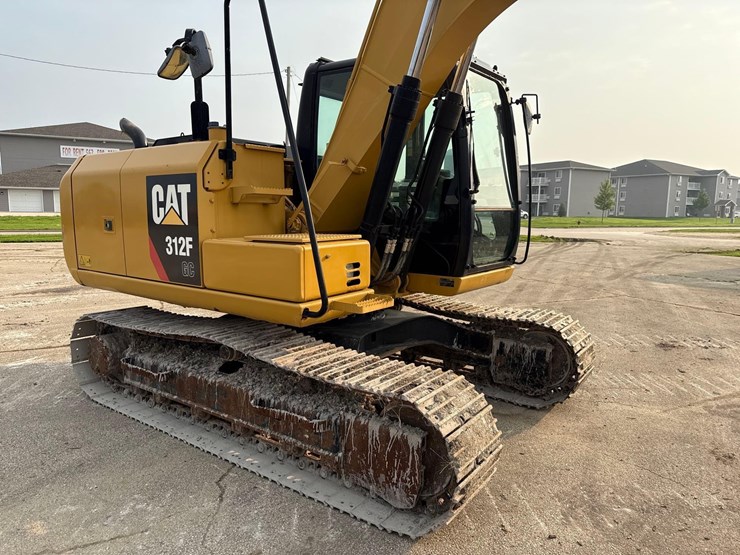 2016-caterpillar-312fgc-image-7