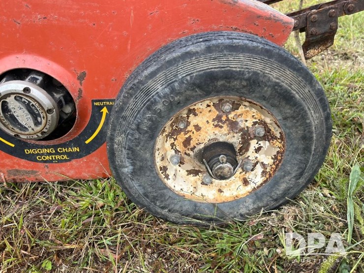 ditch-witch-c99-image-17