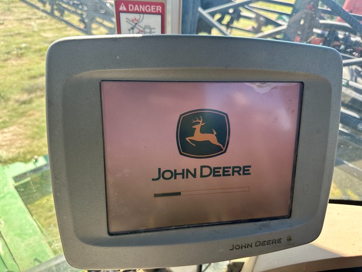 2011-john-deere-4730-image-73