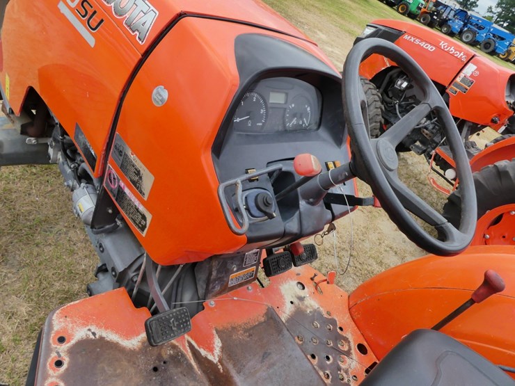 2016-kubota-m5660su-image-12