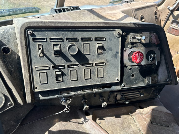 #32159-•-1984-international-co9670-sleeper-truck-tractor-vin:-1hsrdjwr0ehb13117-image-55