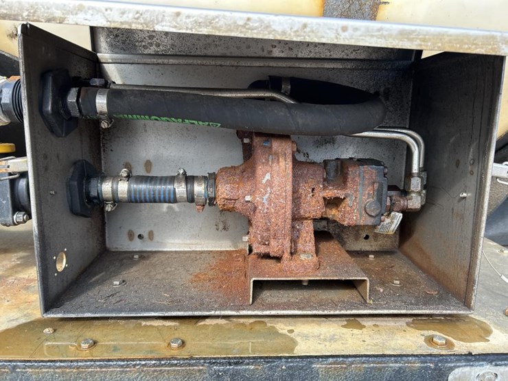 2002-caterpillar-3126-image-36