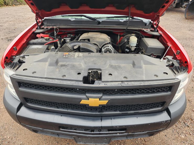 2013-chevrolet-silverado-1500-image-37