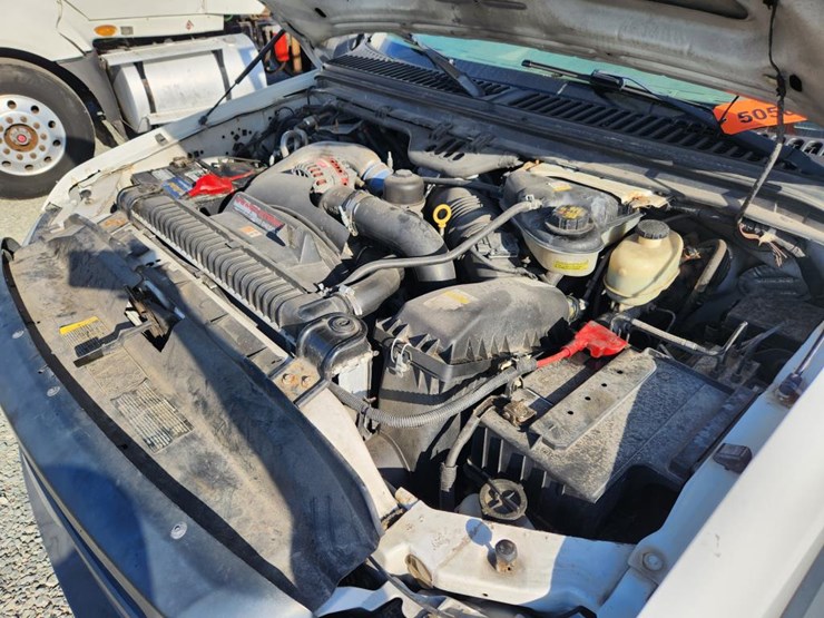 2006-ford-f550-image-51