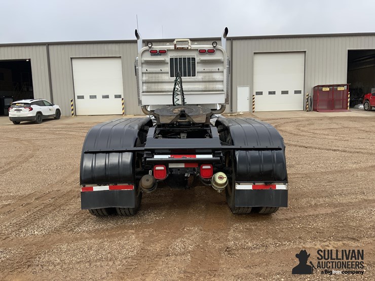 2003-kenworth-w900-image-6