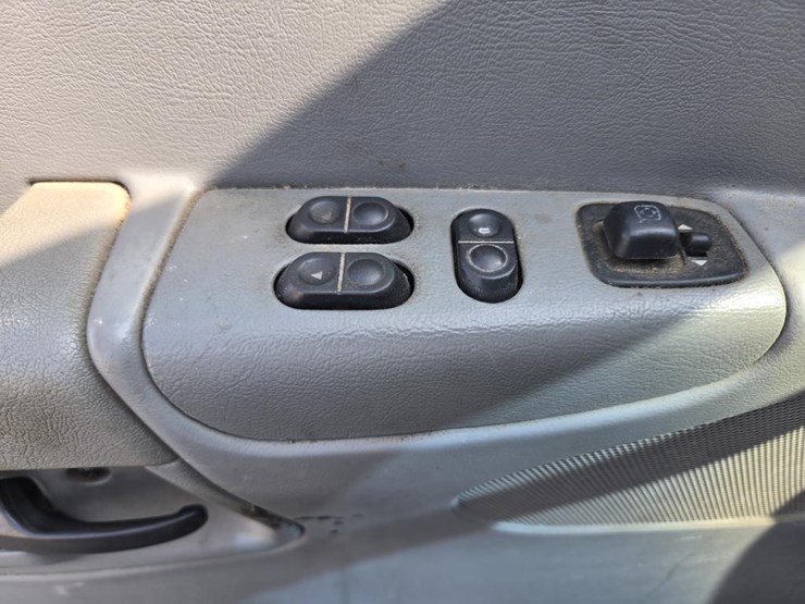2008-ford-e250-image-55