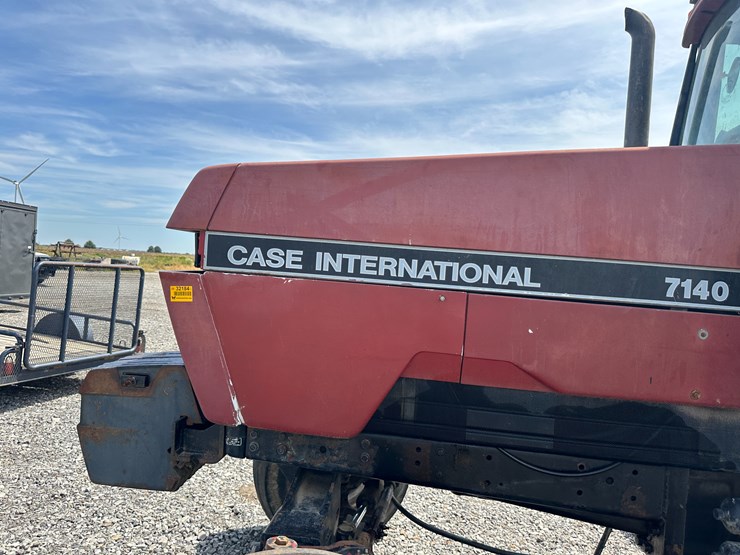#32184-•-inop-case-international-7140-tractor-image-26