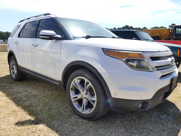2012-ford-explorer-image-2