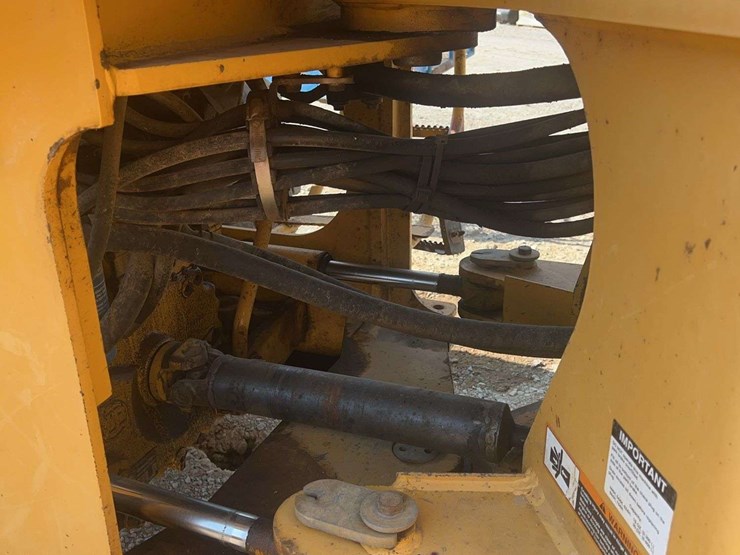 john-deere-544-image-28