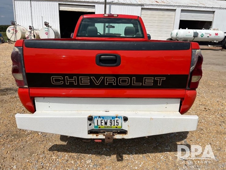 2004-chevrolet-2500hd-image-36