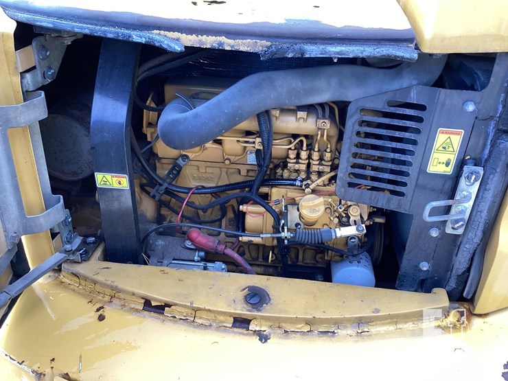 2015-caterpillar-305.5e2-cr-image-15