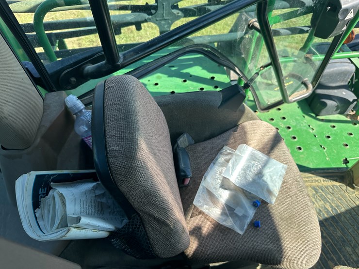 2011-john-deere-4730-image-67