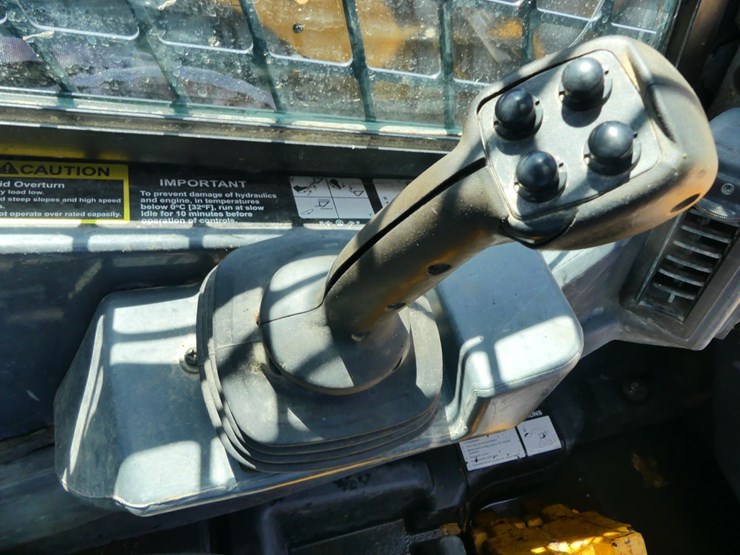 deere-331g-image-15