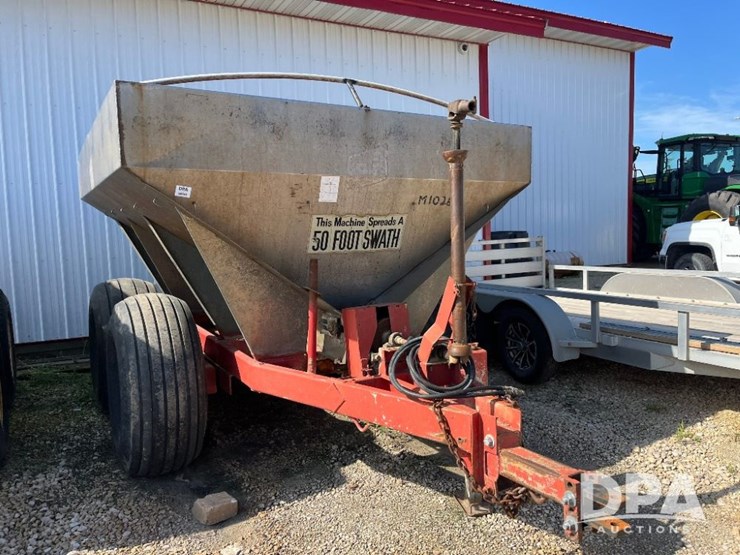 tyler-dry-spreader-(jn2945,-unit-m1026)-image-3