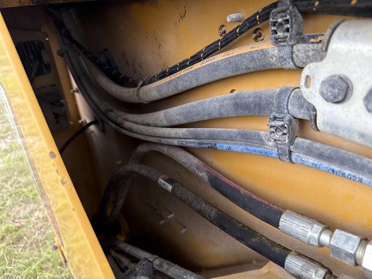 caterpillar-299d3-image-9