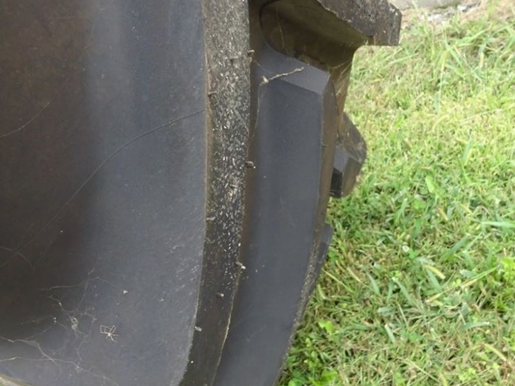 michelin-flotation-tire-(pz13894)-image-13