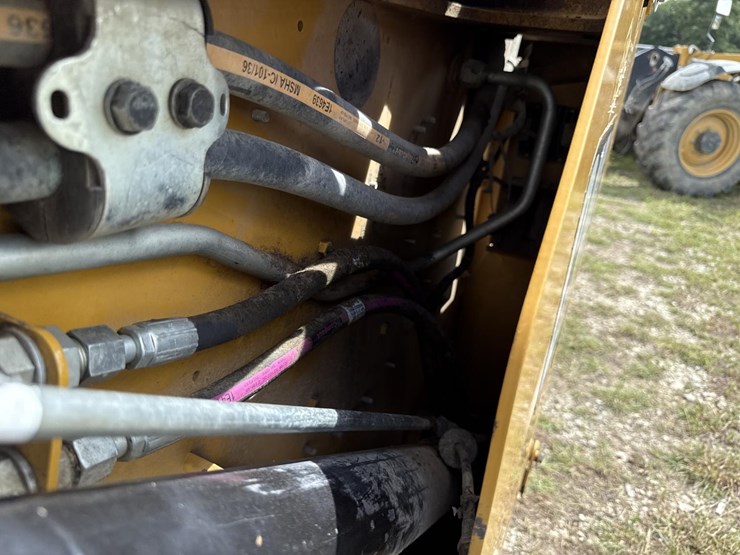 caterpillar-299d3-image-19