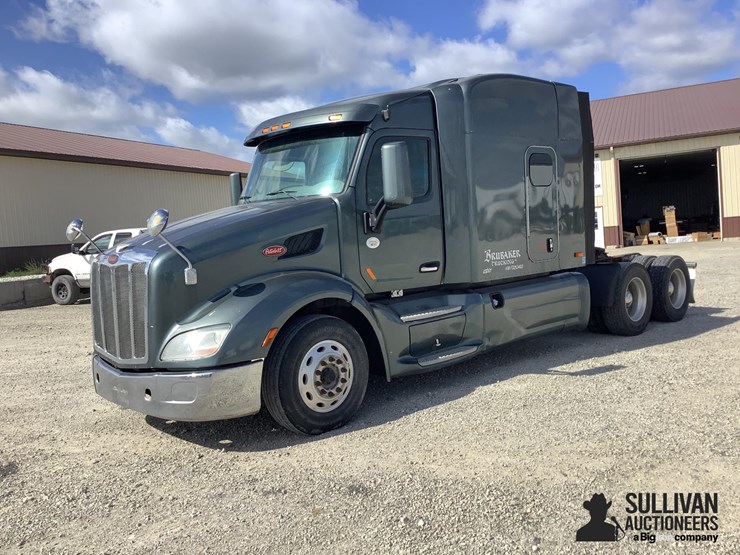 2015-peterbilt-579-image-1