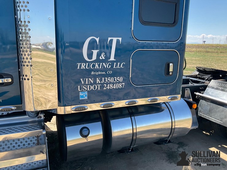 2019-kenworth-w990-image-14