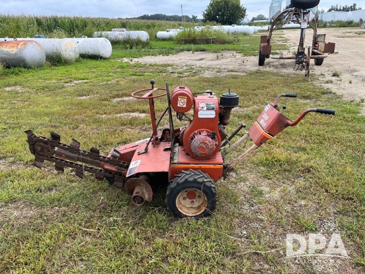 ditch-witch-c99-image-4