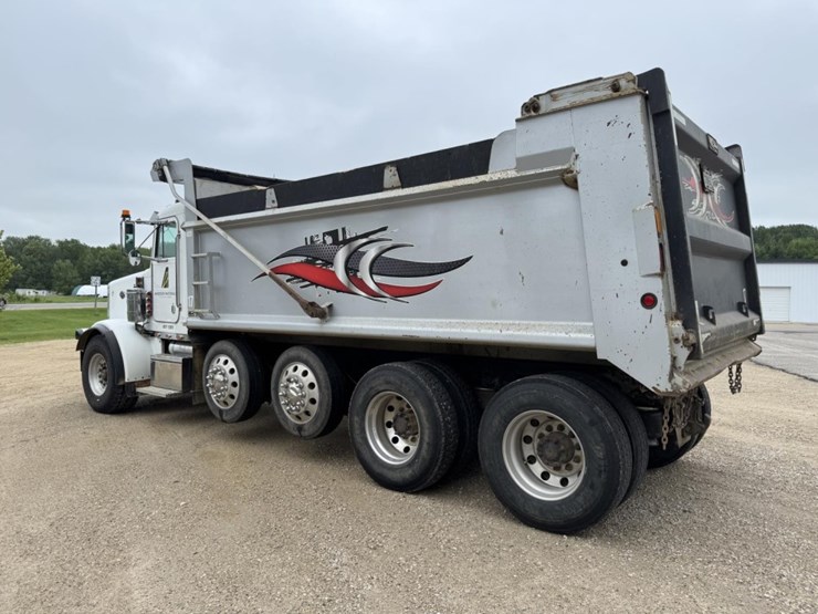 1995-peterbilt-359-image-3