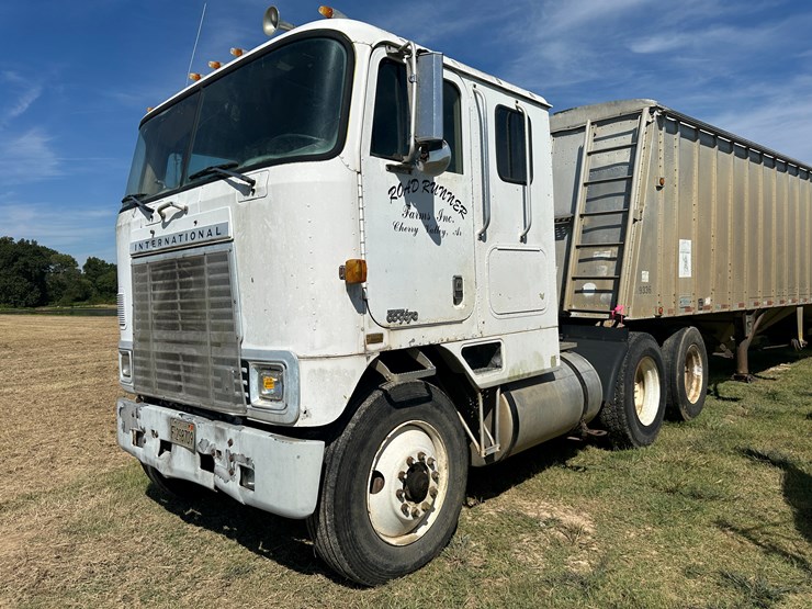 #32159-•-1984-international-co9670-sleeper-truck-tractor-vin:-1hsrdjwr0ehb13117-image-1