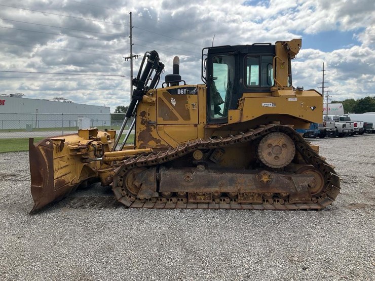 2012-caterpillar-d6t-lgp-image-4