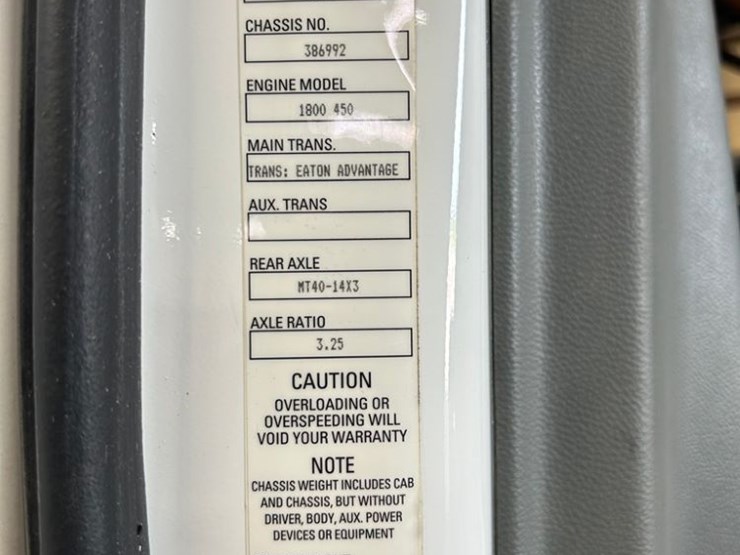2020-kenworth-t680-image-10