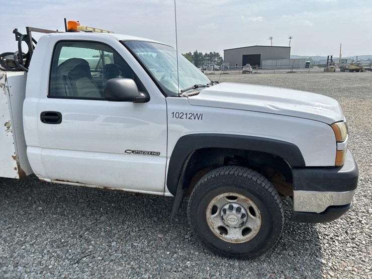 2006-chevrolet-2500hd-image-10