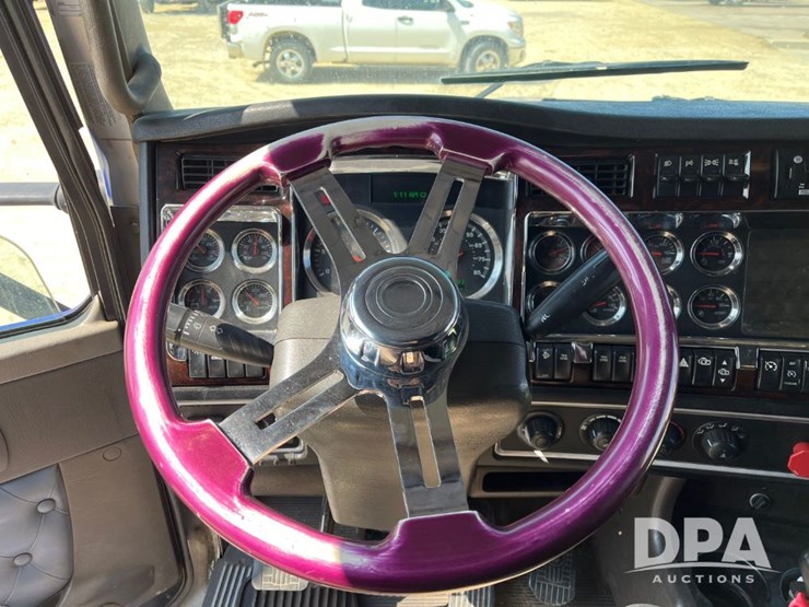 2013-kenworth-t660-image-63