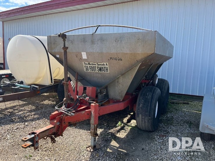tyler-dry-spreader-(jn2945,-unit-m1026)-image-1