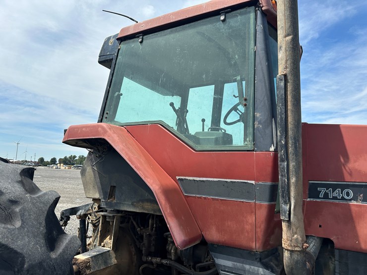 #32184-•-inop-case-international-7140-tractor-image-34