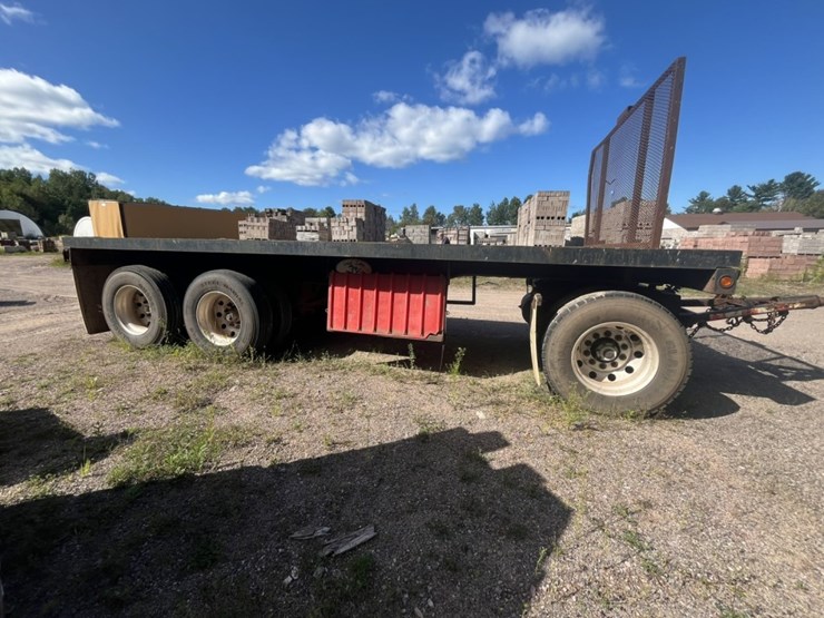 #1558-•-2005-great-lakes-22’-pup-trailer-image-6