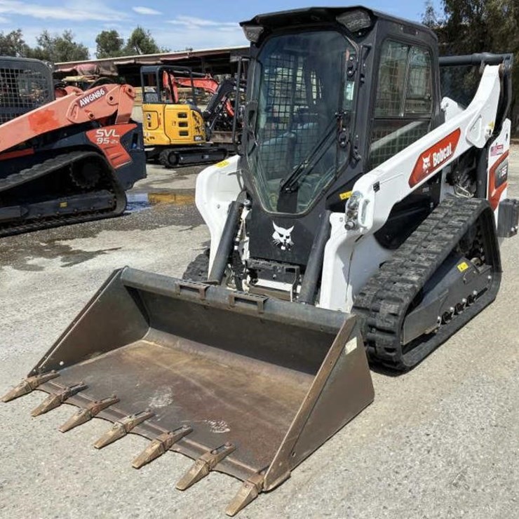 2023 BOBCAT T66