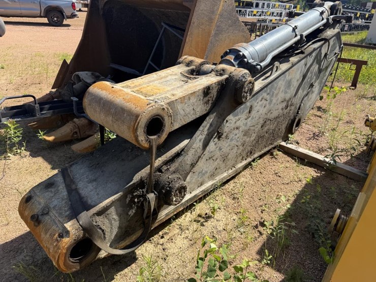 2020-deere-670g-lc-image-39