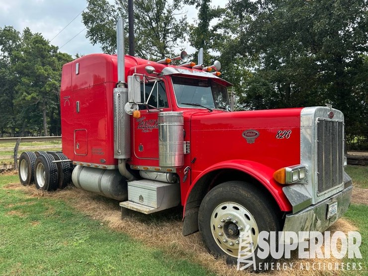 2000-peterbilt-379-image-2