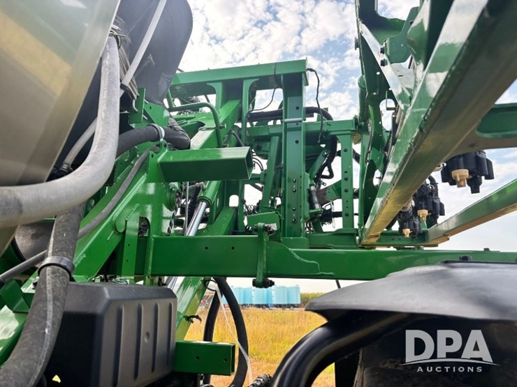 2025-john-deere-616r-image-48