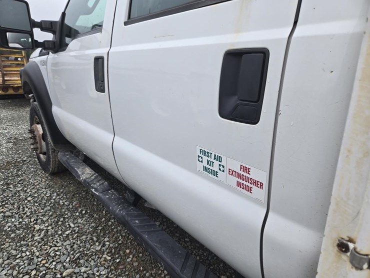 2011-ford-f550-image-18