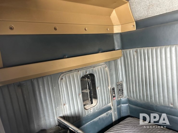 1999-kenworth-t600-image-55