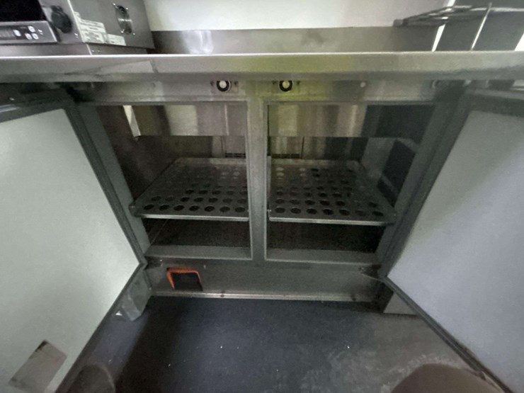 2021-mercedes-benz-sprinter-4500-image-31