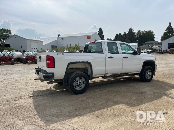 2015-gmc-2500-image-9