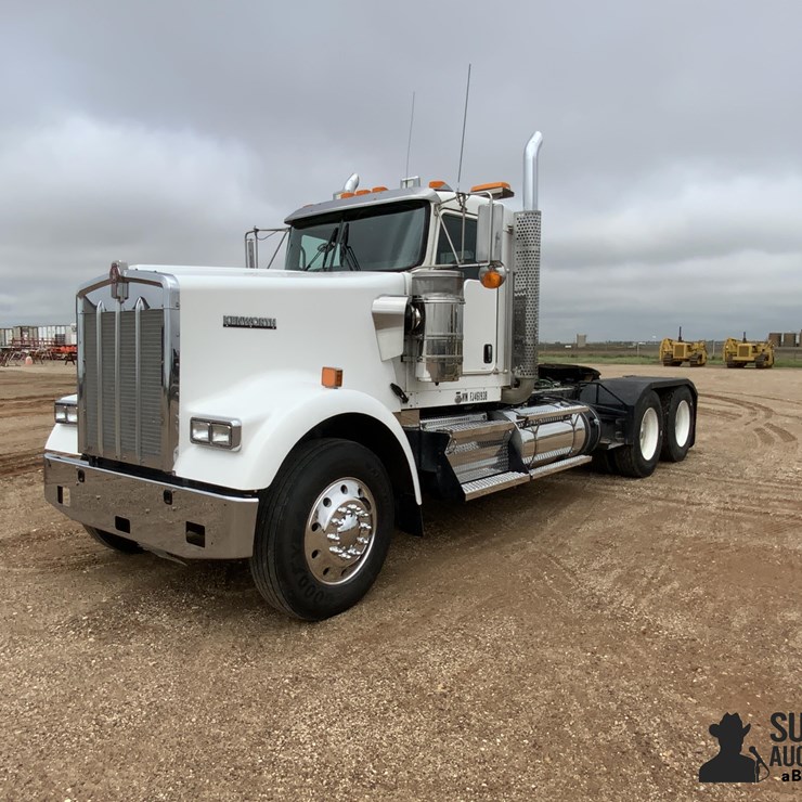 2015 KENWORTH W900