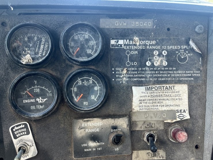 1996-mack-rb688s-image-39